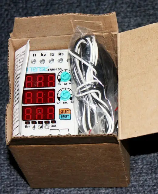 Digital overcurrent relay with 3×3 digit LED display TRM-50